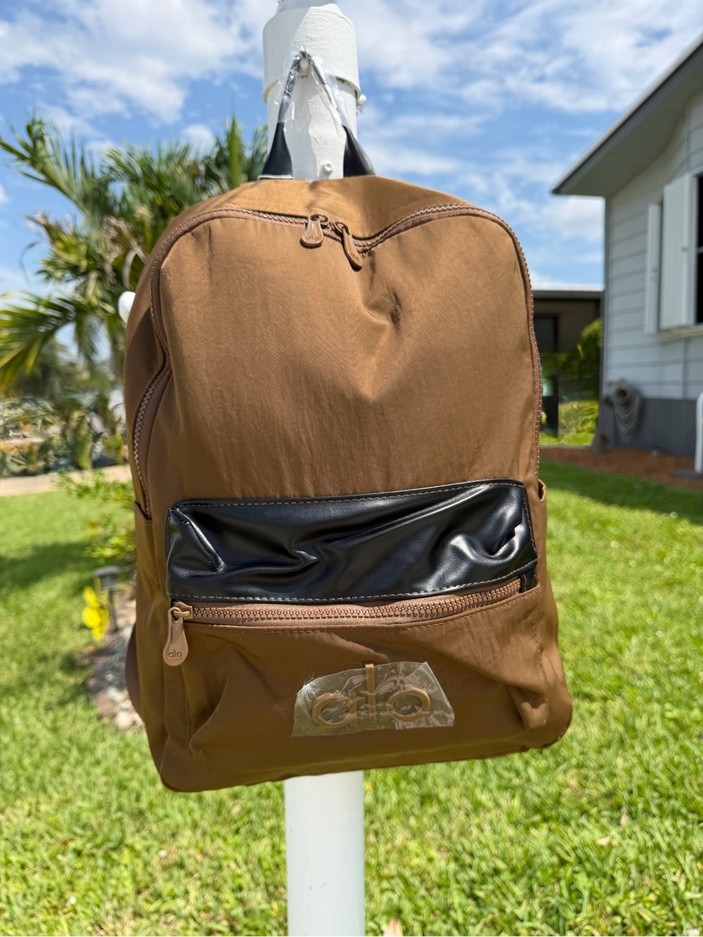 ALO Yoga Brown Backpack with Black Front Pocket - Picture 7 of 12